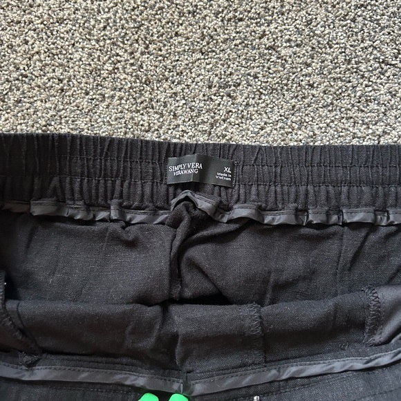 Black Vera Wang Linen Pant - Picture 2 of 2